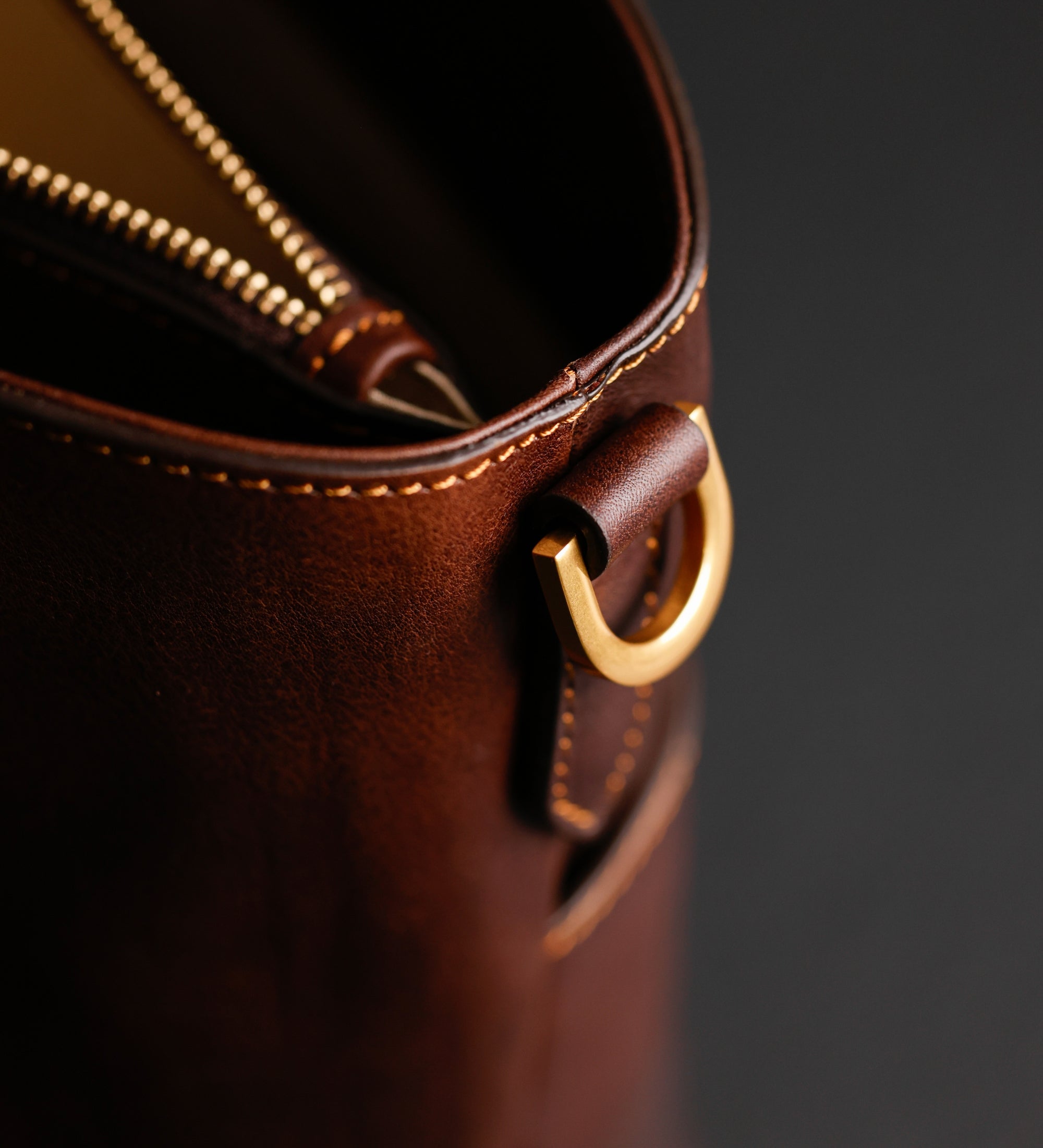 Womens Leather Handbag Shoulder Bag - Camilla