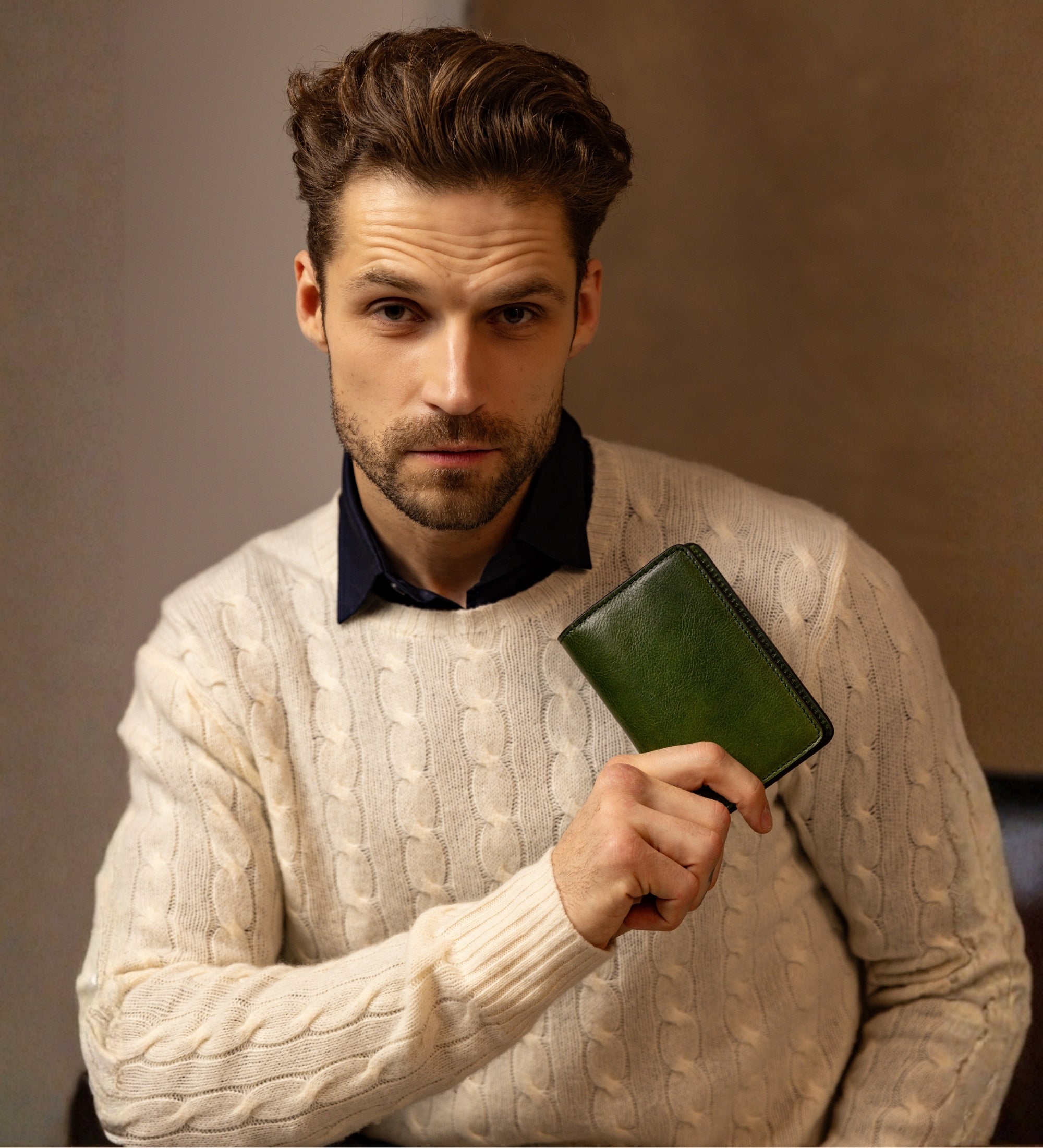 Small Leather Passport Holder - Gulliver's Travels