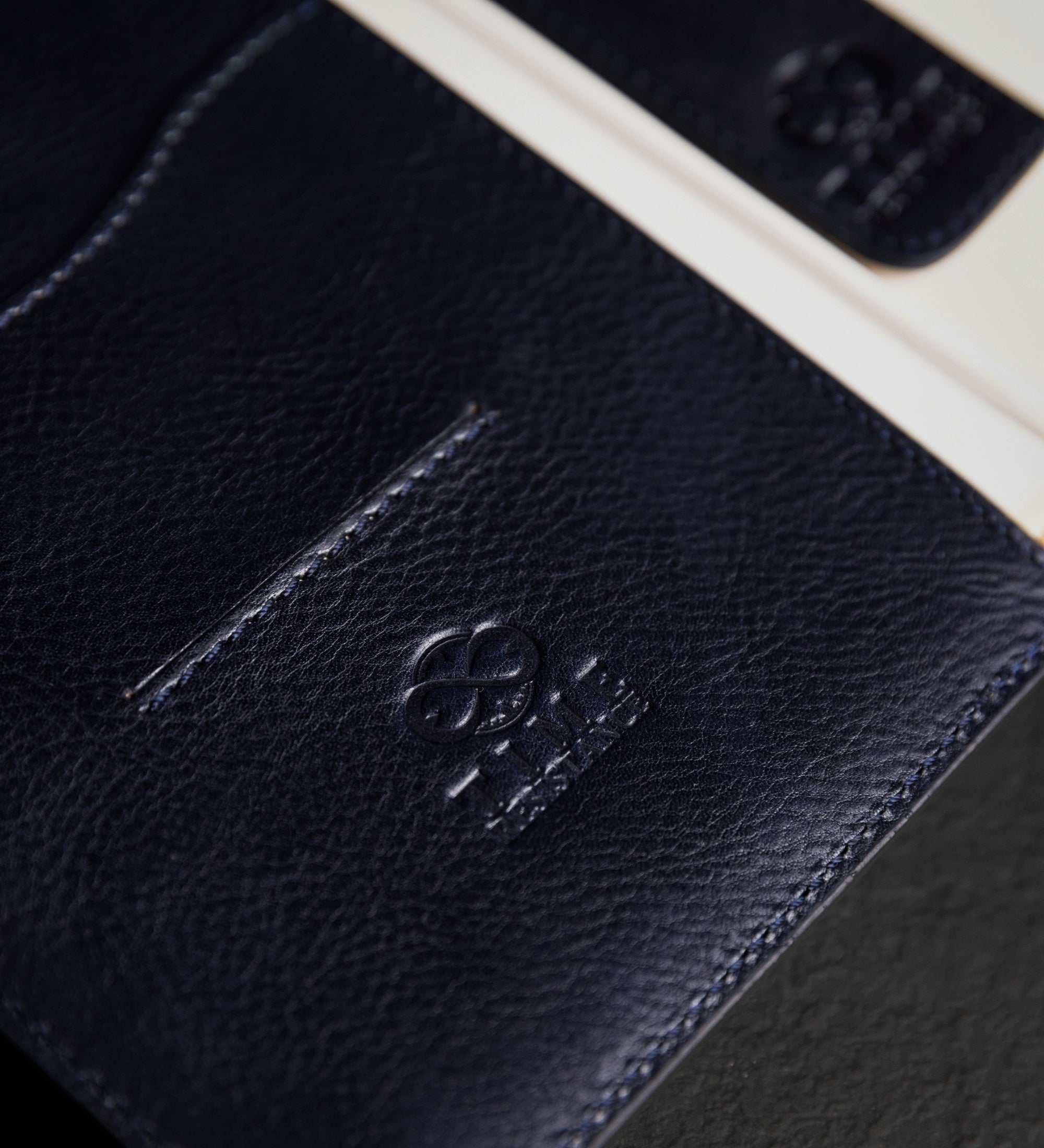 Leather Journal with Refillable A5 Notepad - The Diary of a Nobody