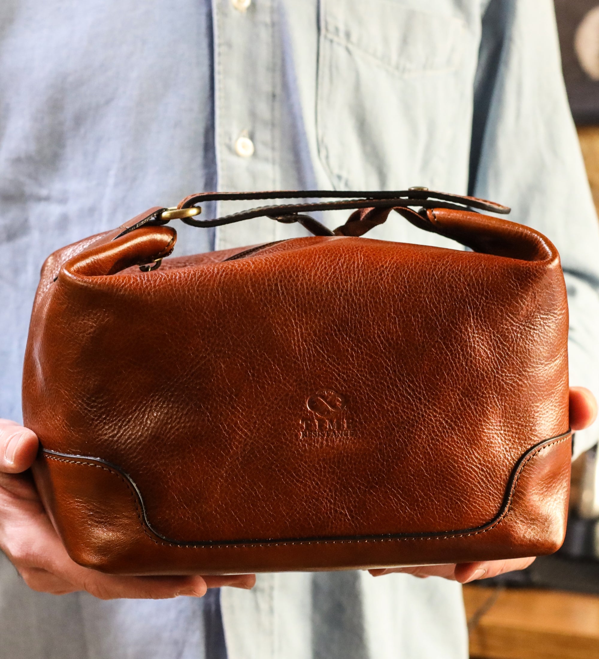 Leather Toiletry Bag for Women - Autumn Leaves