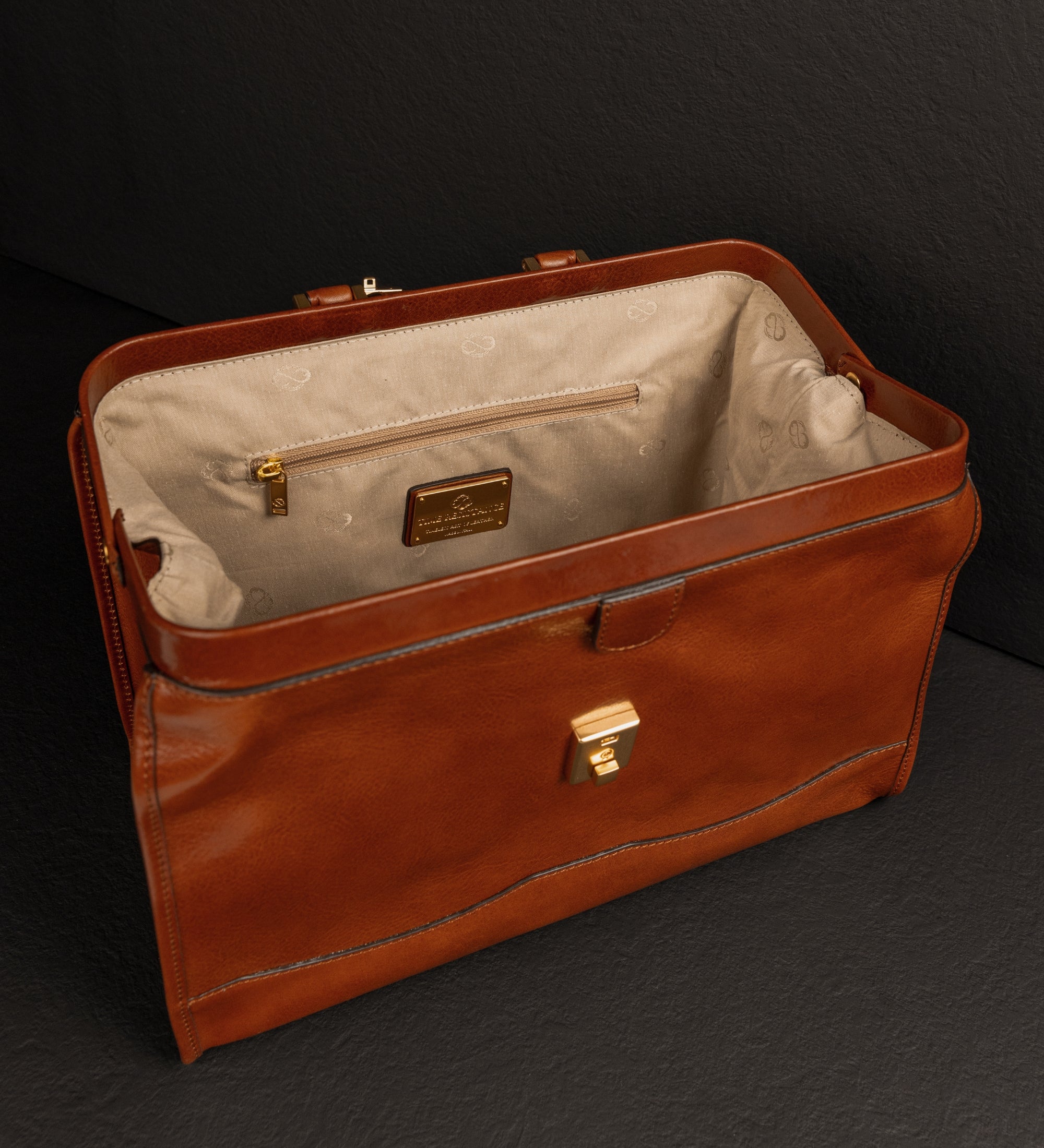 Small Leather Doctor Bag for Women - David Copperfield
