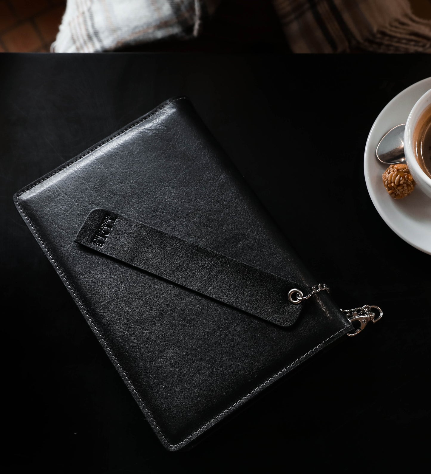 Leather Journal with Refillable A5 Notepad - The Diary of a Nobody