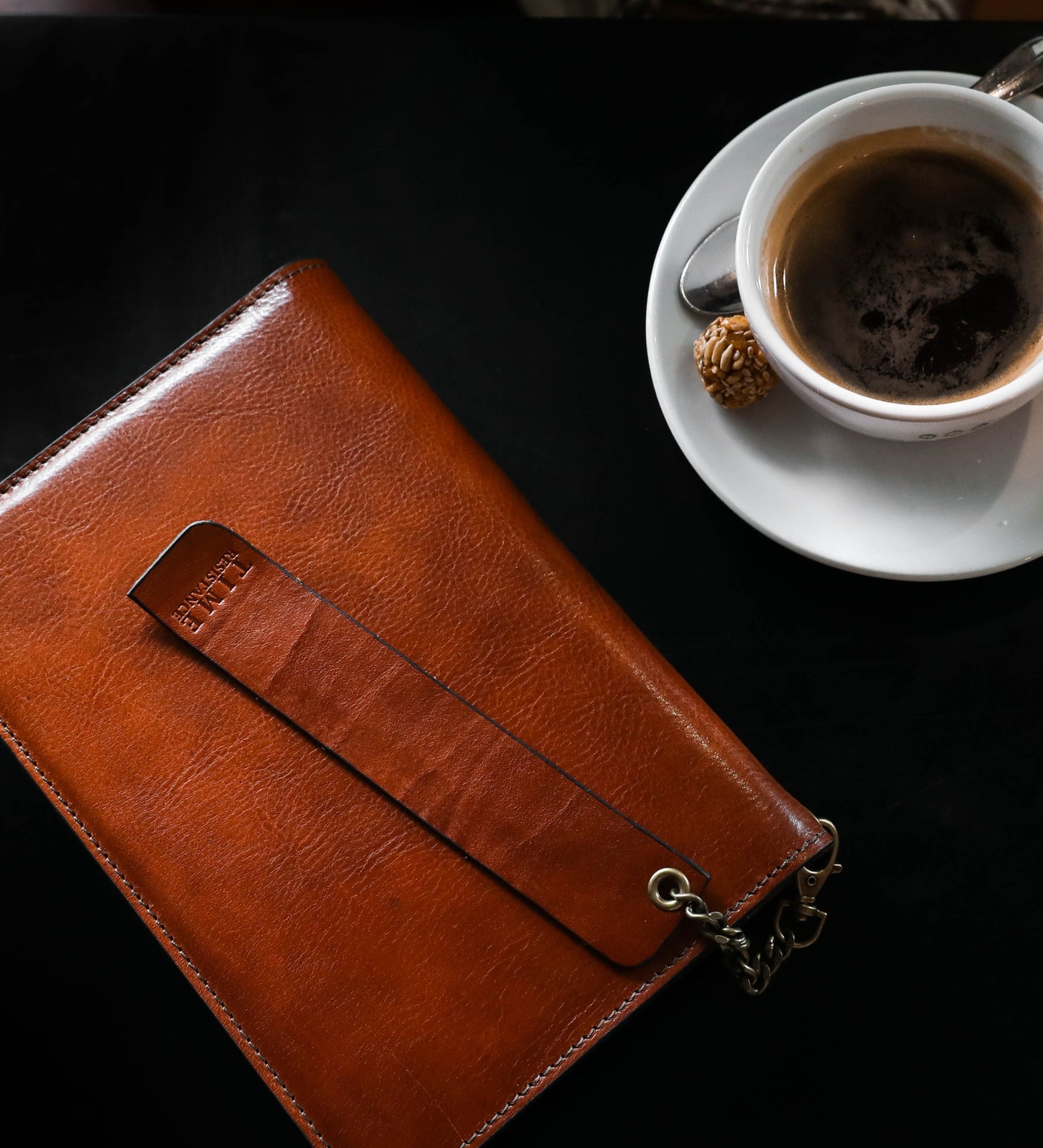 Leather Journal with Refillable A5 Notepad - The Diary of a Nobody