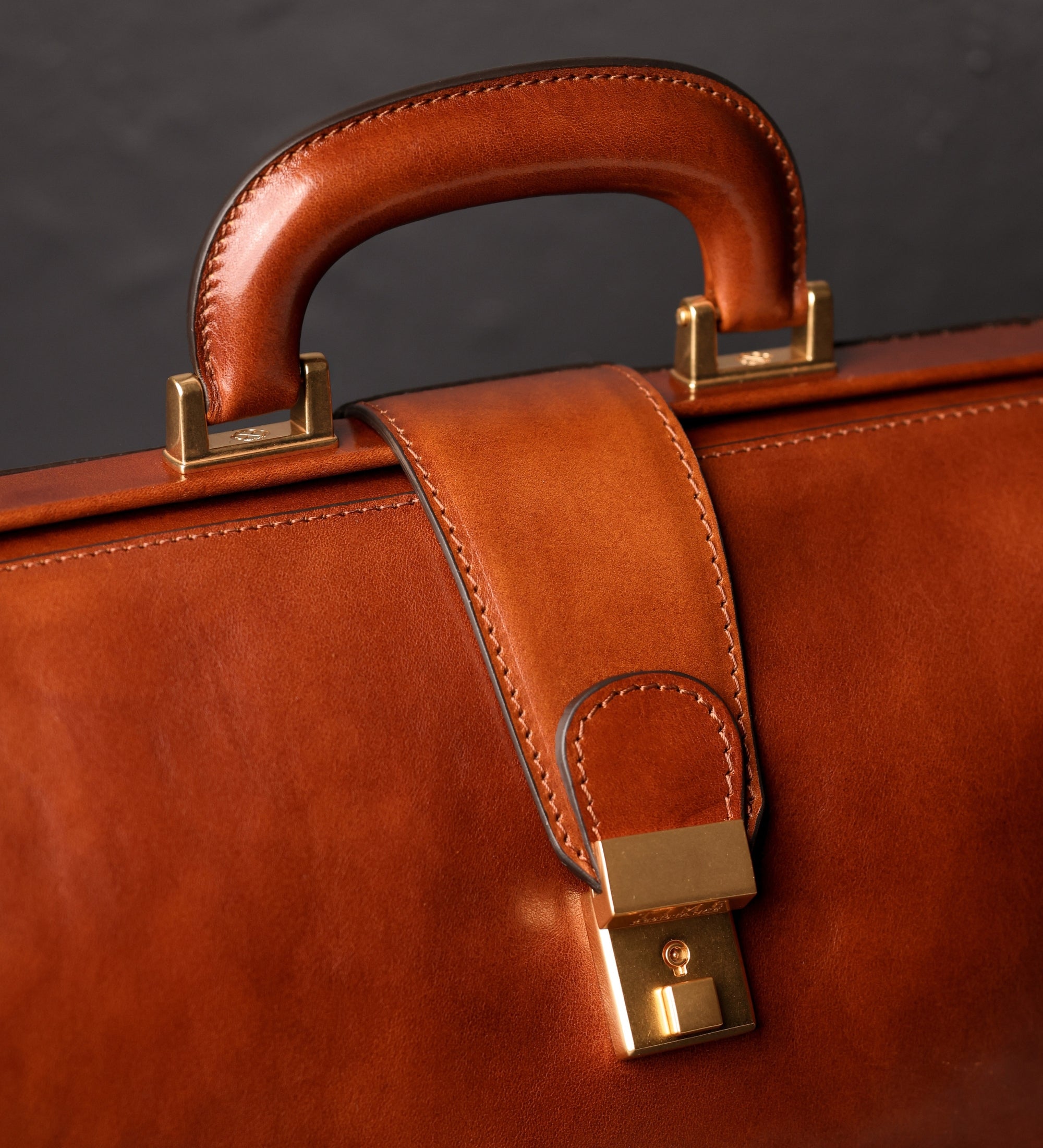 Small Leather Doctor Bag for Women - David Copperfield