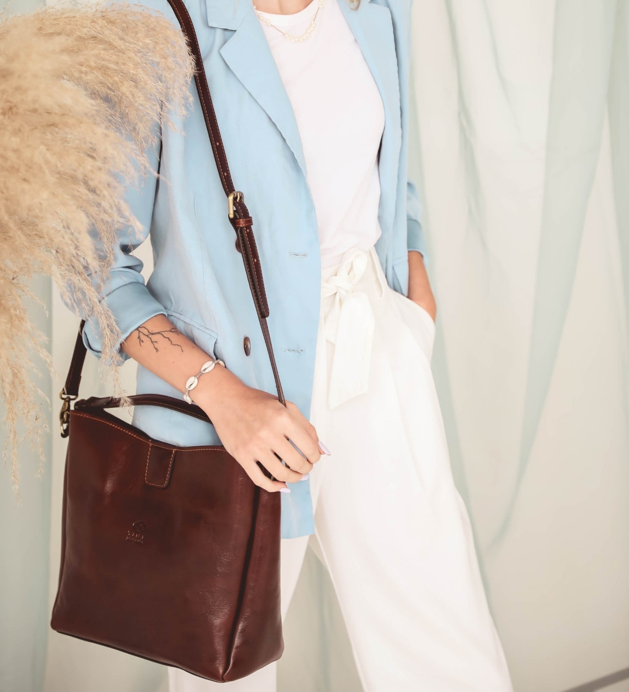 Small Leather Tote Bag for Women - Alice in Wonderland