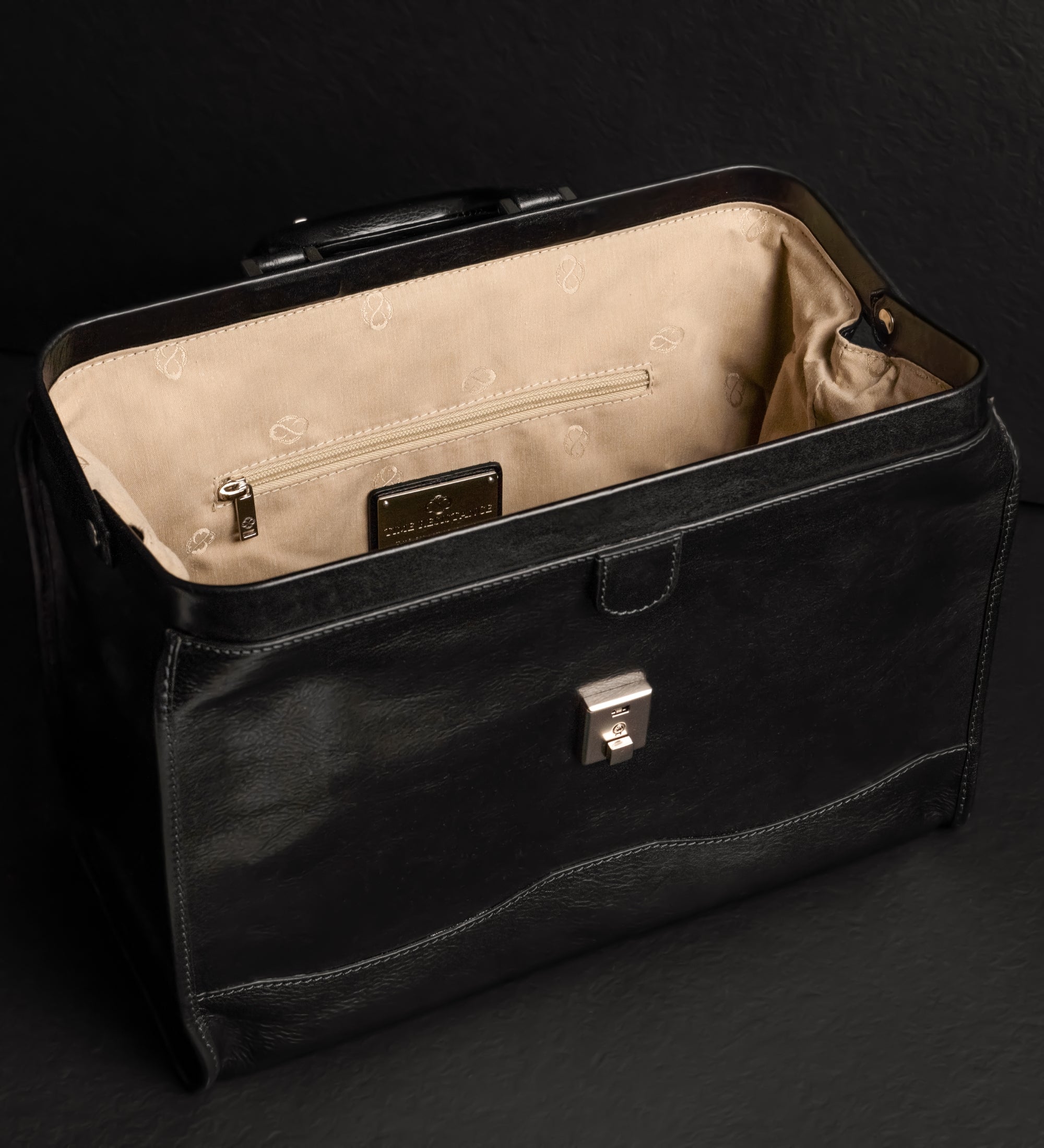 Small Leather Doctor Bag for Women - David Copperfield